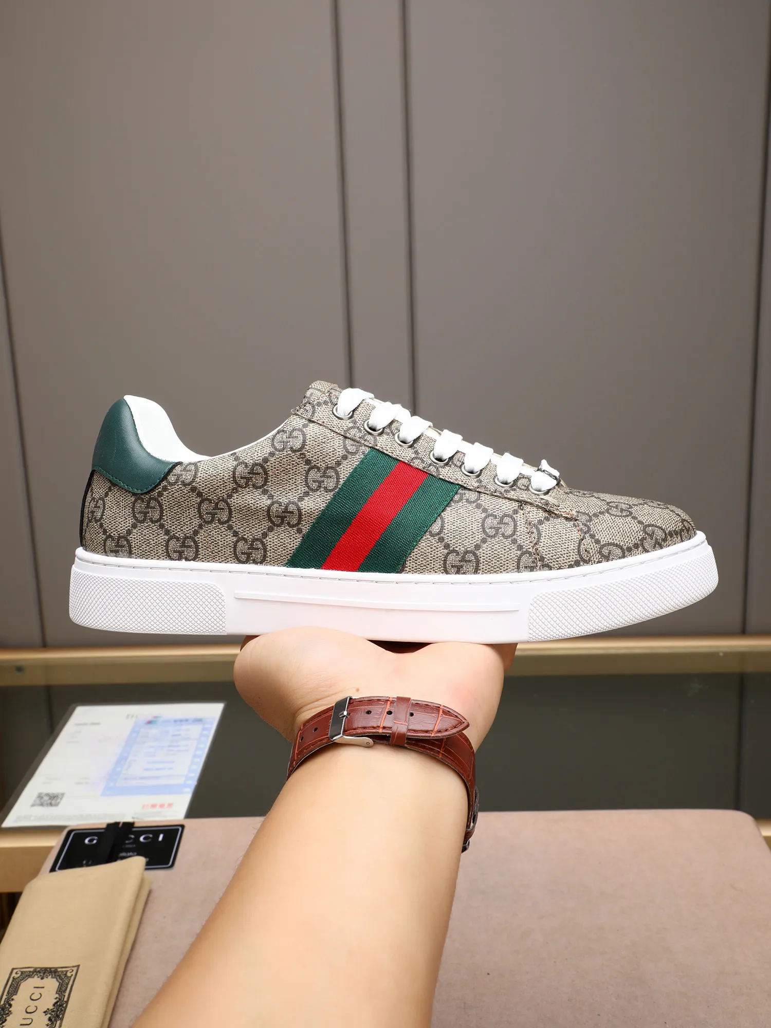Men's shoes 💰400 [running volume version] GUGGI white shoe series! The fabric is made of imported cowhide➕Gucci special material➕sheep lining➕original rubber outsole, men's size 38-44 (45 can be customized)
